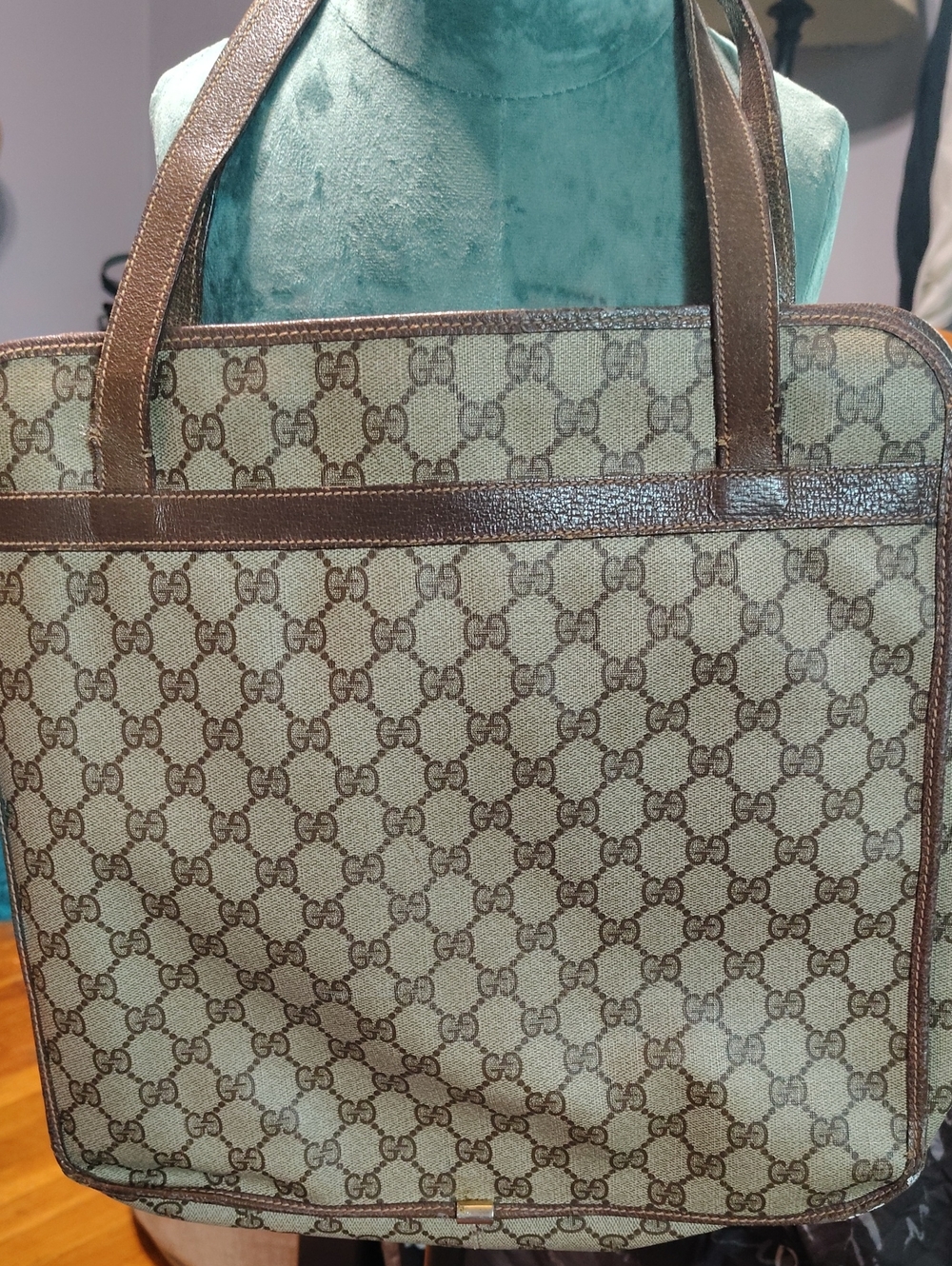 Gucci - Picture 3 of 14
